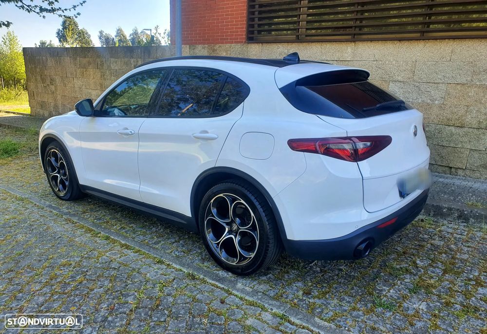 Alfa Romeo Stelvio 2.2 D B-Tech AT8 - 27