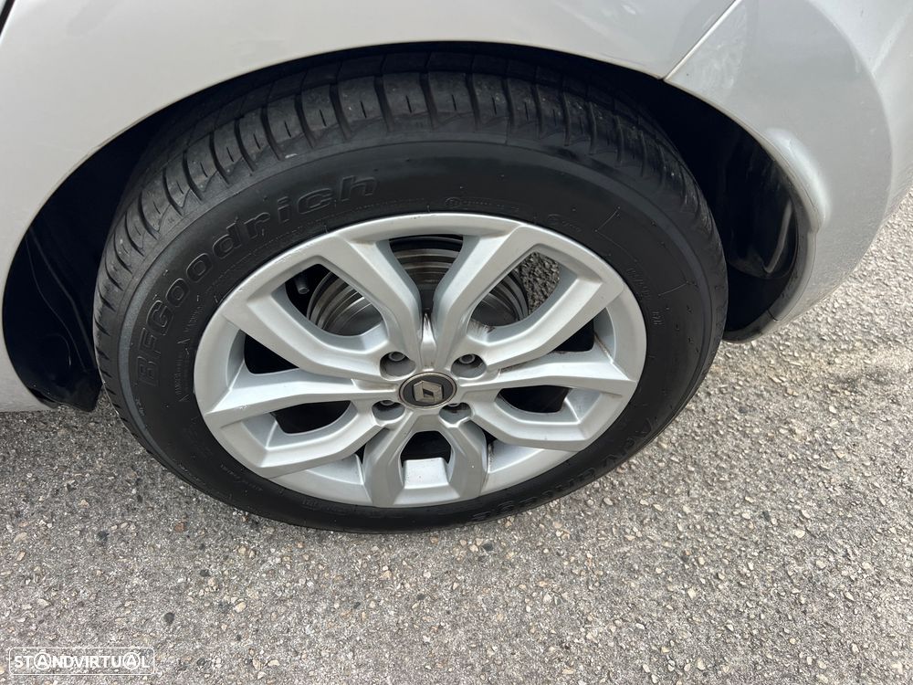 Renault Clio 0.9 TCE Luxe - 31