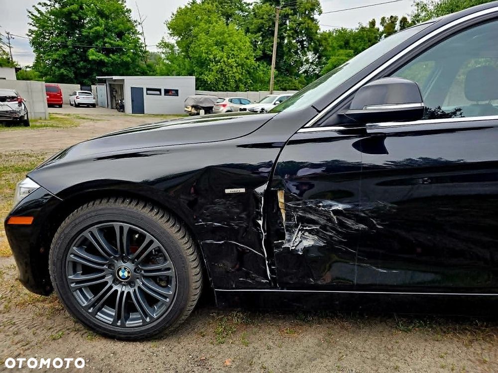 BMW Seria 3 328i xDrive Sport Line - 11