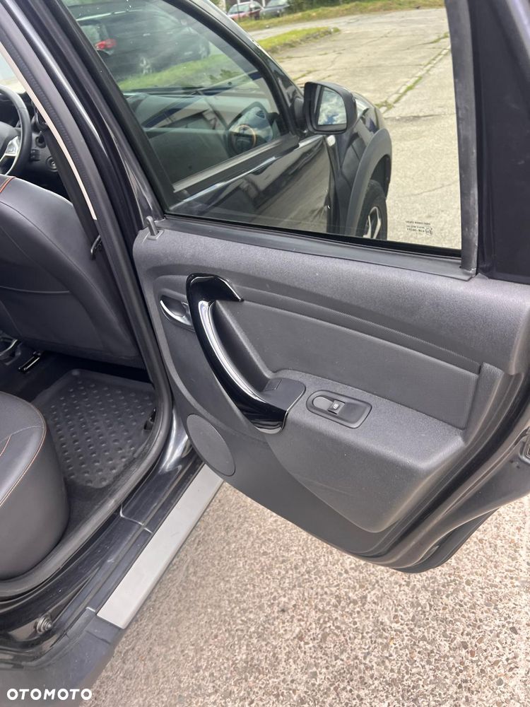 Dacia Duster 1.6 SCe Blackshadow 4x4 S&S - 21
