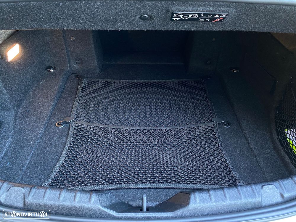 BMW 220 d Cabrio Pack M - 36