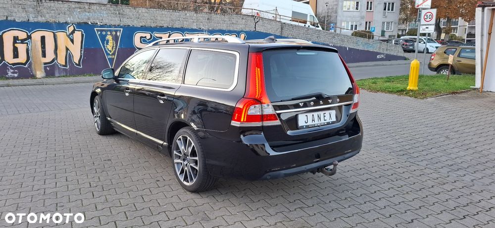 Volvo V70 D3 Momentum - 8