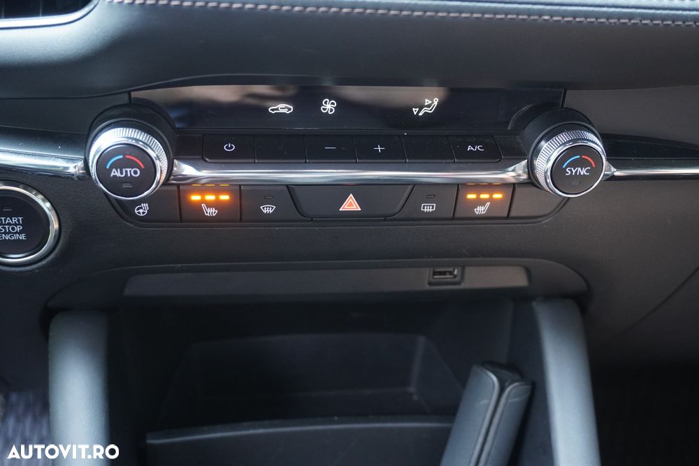 Mazda 3 G122 MHEV - 10