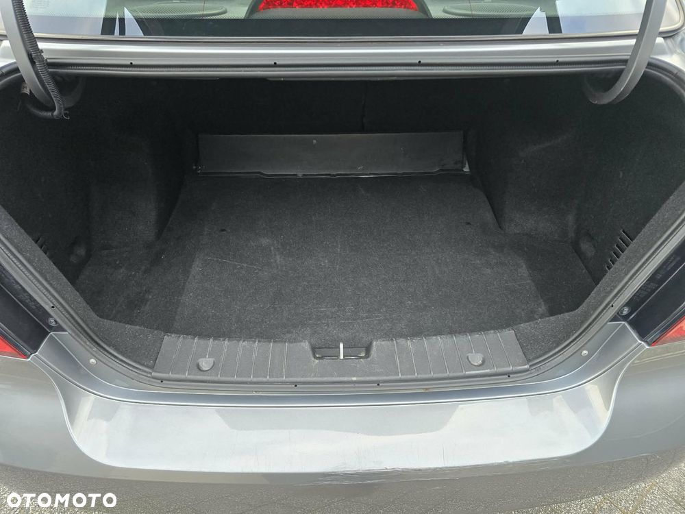 Chevrolet Aveo 1.4 16V LT - 18