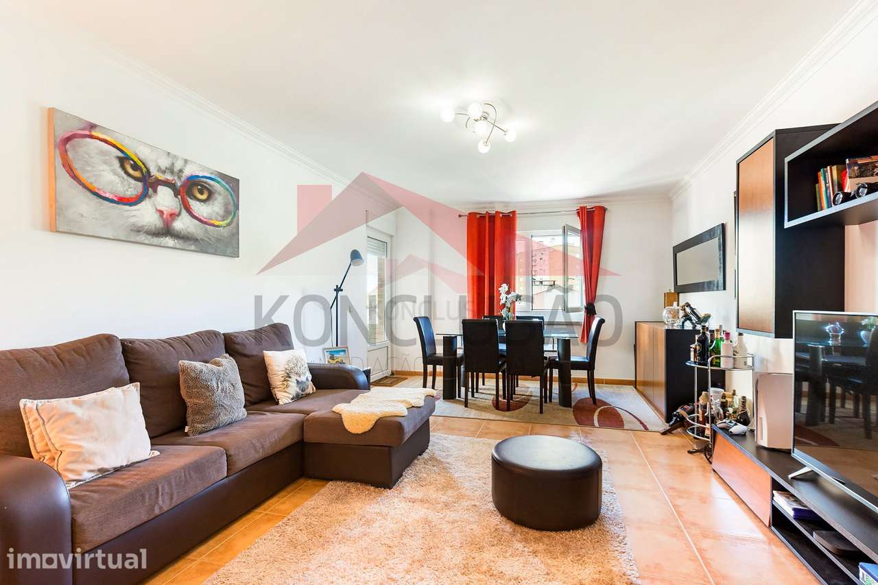 Apartamento T3 Totalmente Mobilado no Centro do Carregado - Grande imagem: 3/25