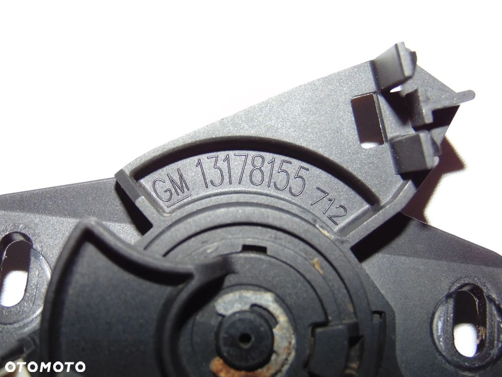 ORYGINAŁ tylna klamka mikrostyk przycisk zamek wkładka klapy bagażnika tył 13178155 Opel Vectra C HB hatchback listback 02-09r - 14