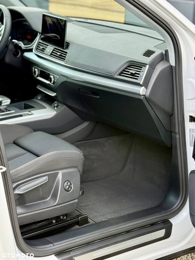 Audi Q5 50 TFSI e quattro S tronic design - 11