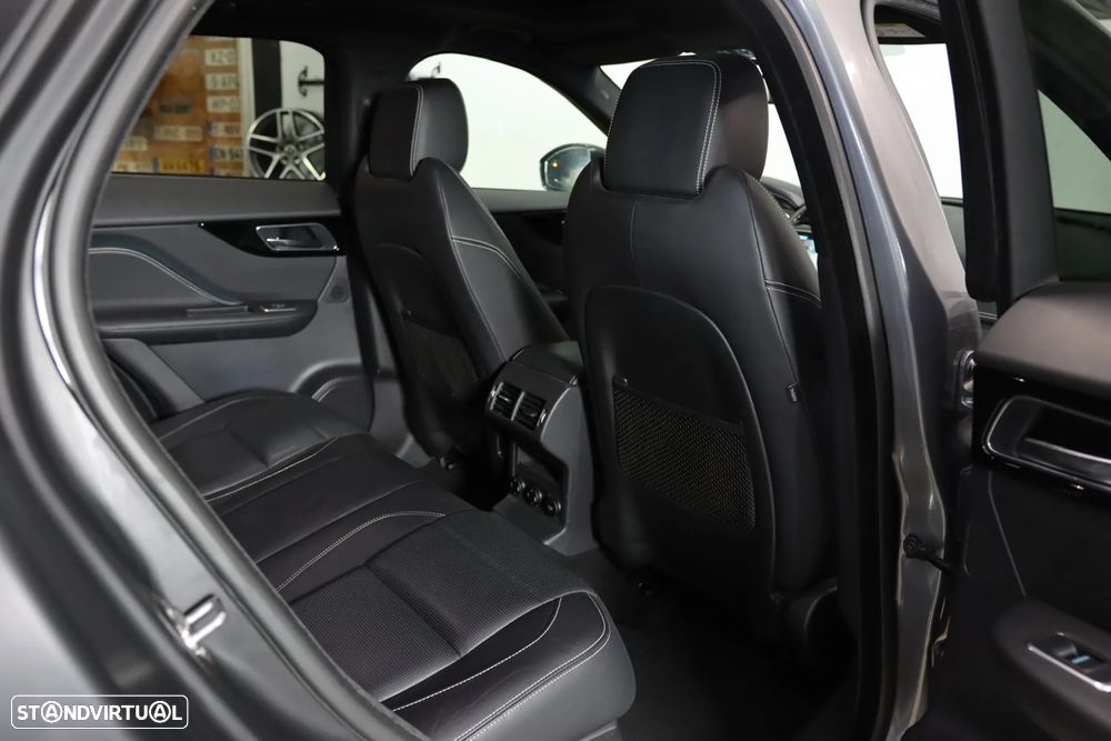 Jaguar F-Pace 25d AWD Aut. R-Sport - 37