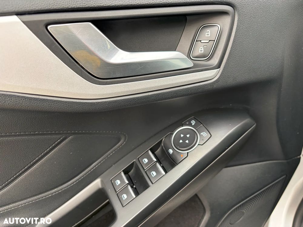 Ford Focus 1.0 EcoBoost Connected - 17