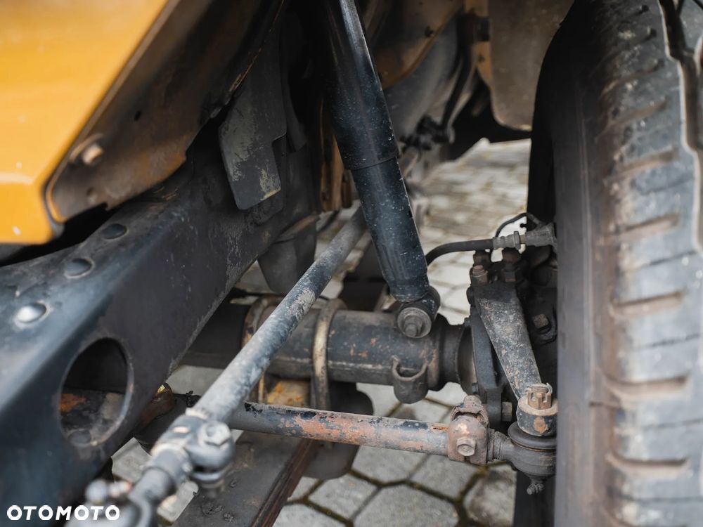 Toyota Land Cruiser - 28