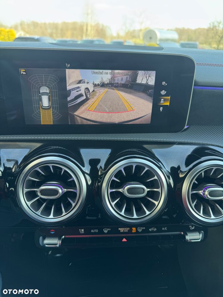 Mercedes-Benz CLA 250 4Matic 7G-DCT AMG Line - 38