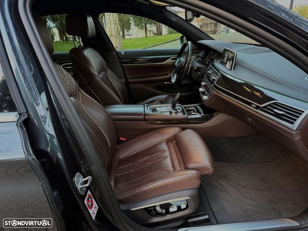 BMW 730 d Pack M Auto - 13