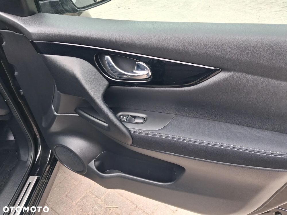 Nissan Qashqai 1.2 DIG-T N-Connecta - 16