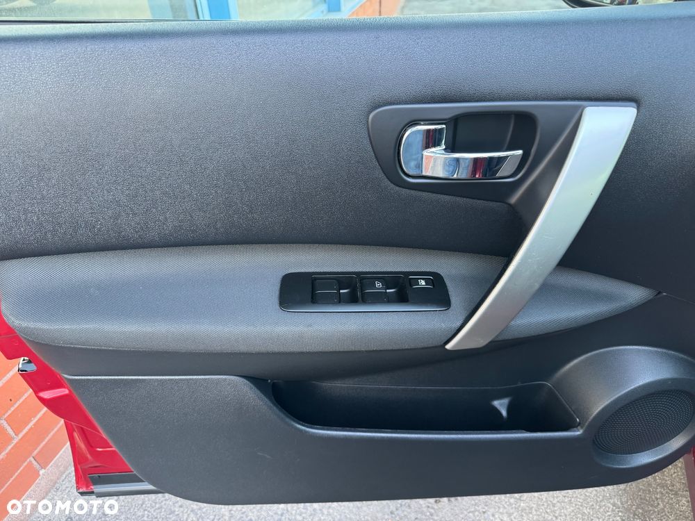 Nissan Qashqai 2.0 visia - 14