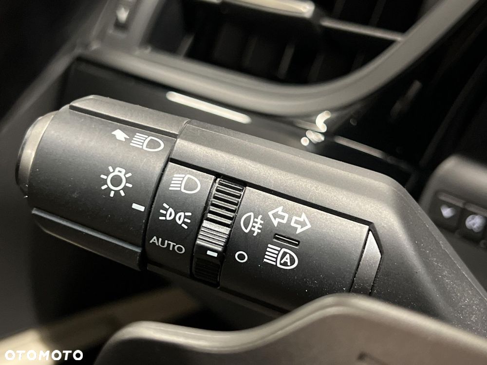 Lexus ES 300h Business Edition - 34