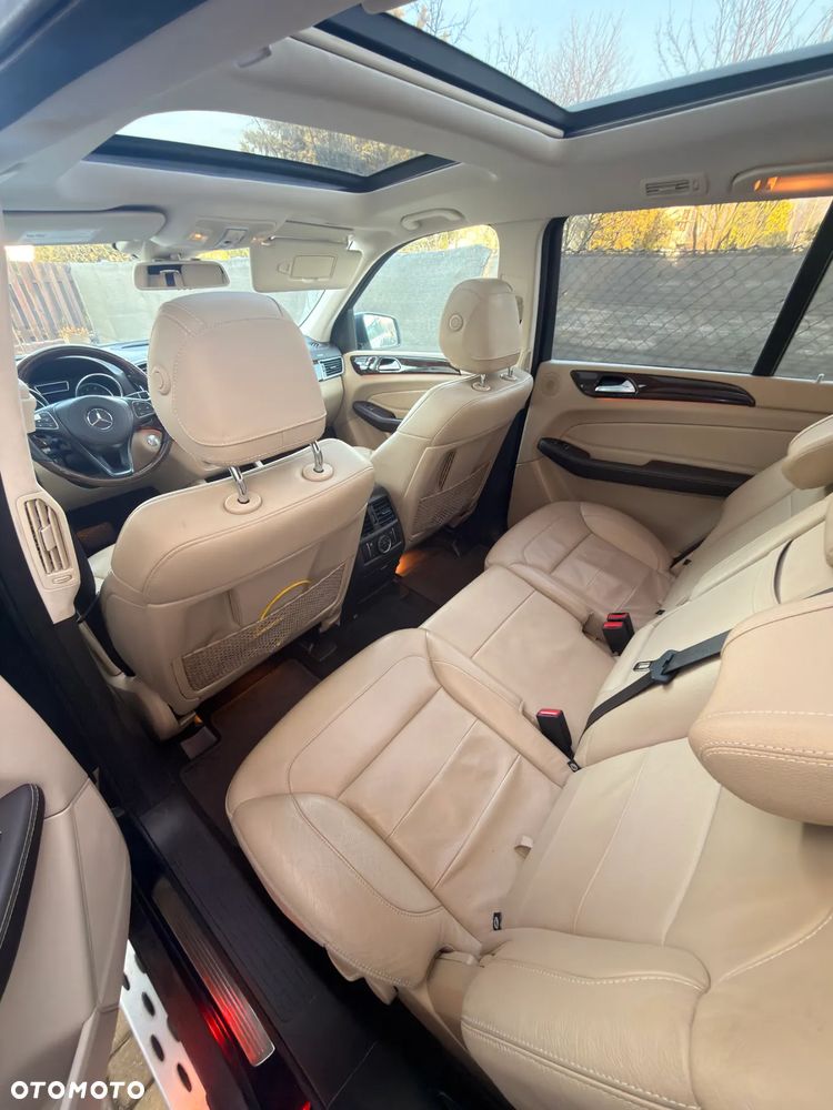 Mercedes-Benz GLS - 10