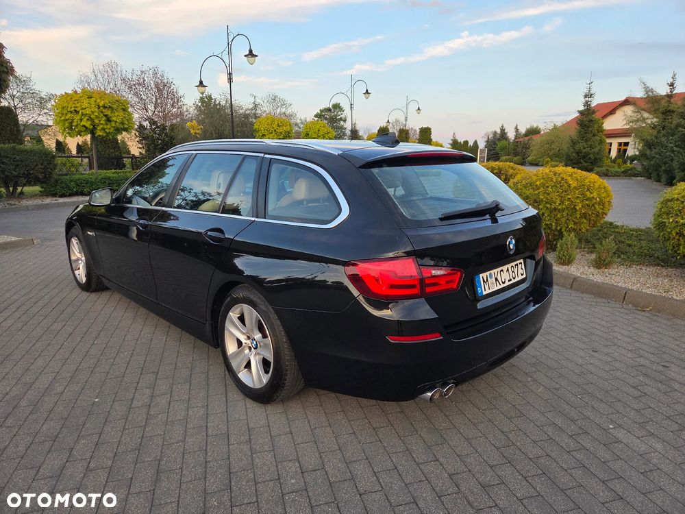 BMW Seria 5 520d - 33