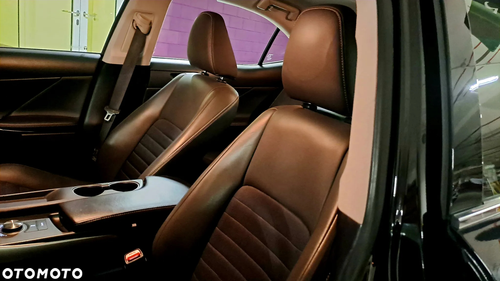 Lexus IS 200t / 300 Prestige - 6