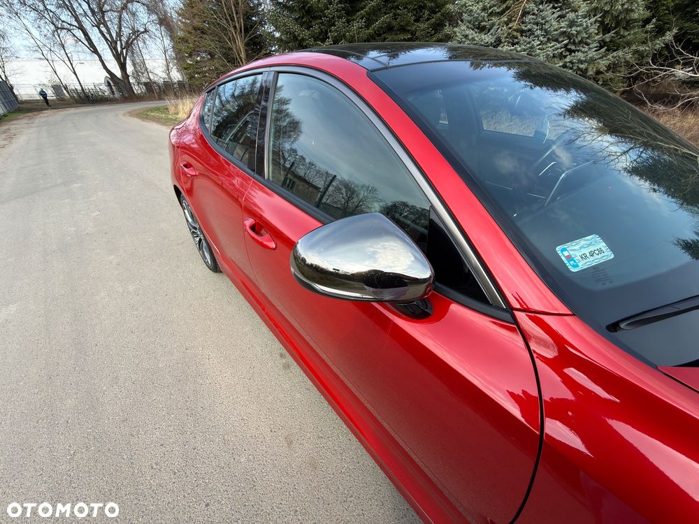 Kia Stinger 2.0 T-GDI GT Line - 6