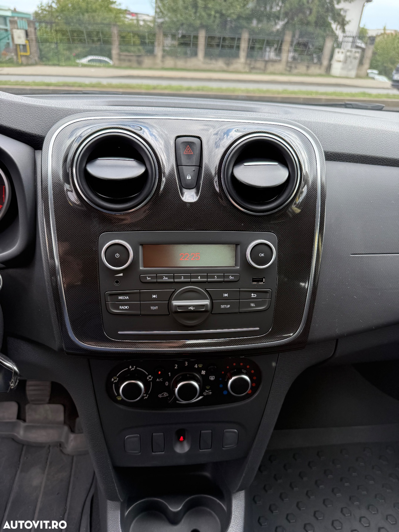 Dacia Logan 1.5 Blue dCi Laureate - 13