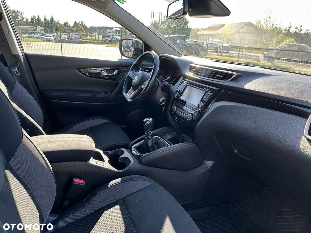 Nissan Qashqai 1.5 dCi N-Connecta - 12