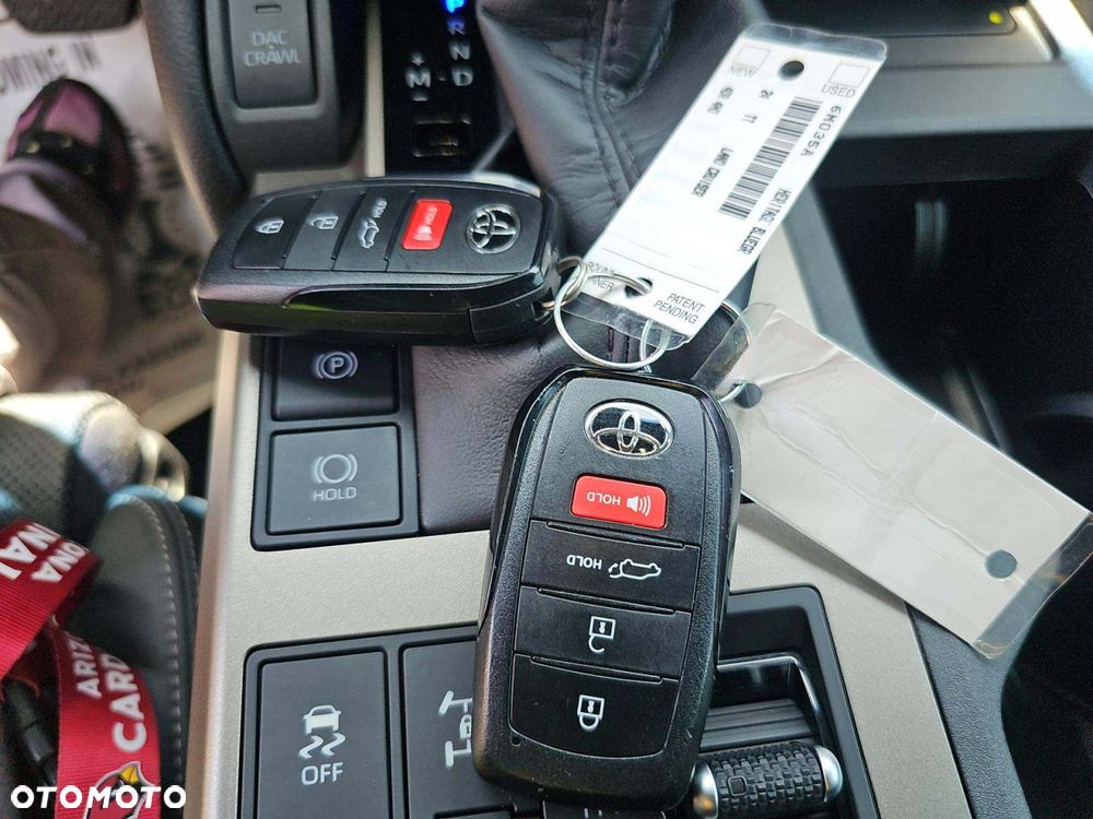 Toyota Land Cruiser - 14