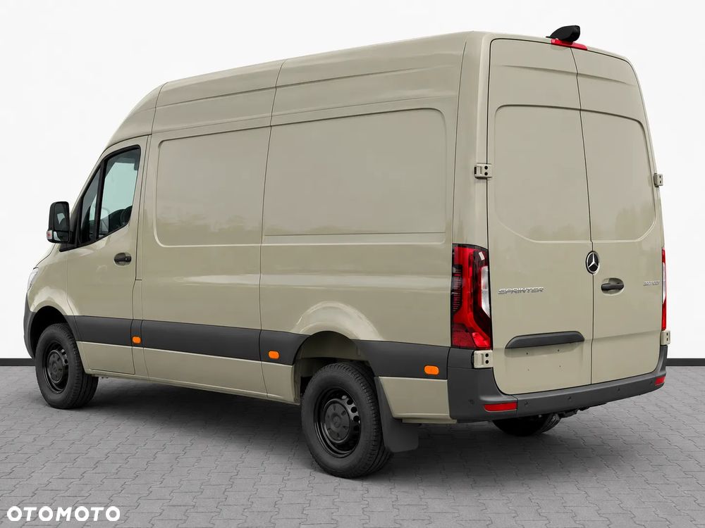 Mercedes-Benz Sprinter - 2