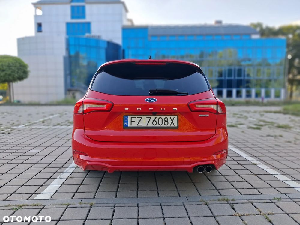 Ford Focus 1.0 EcoBoost Hybrid ST-LINE DESIGN - 5