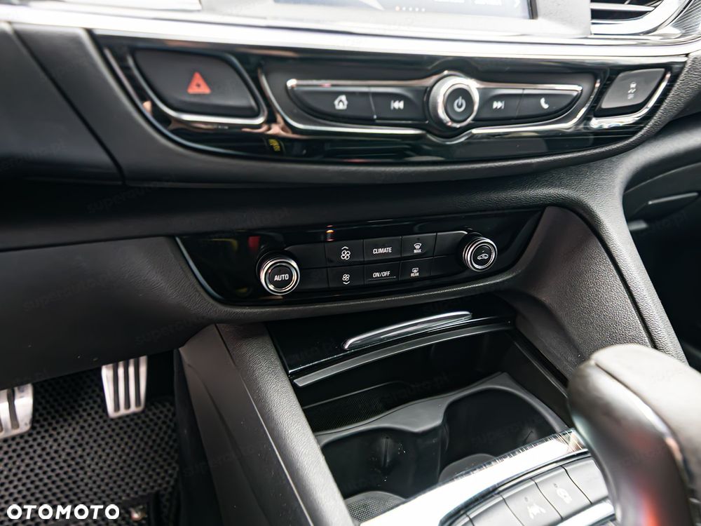Opel Insignia - 19