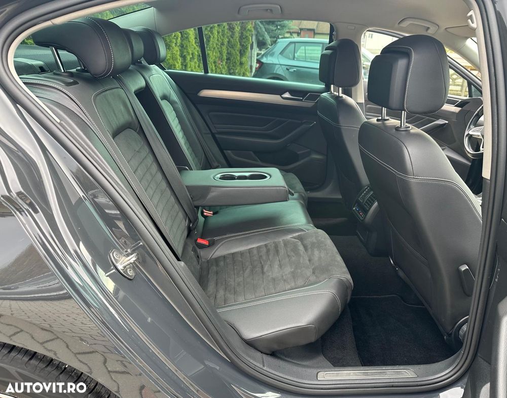 Volkswagen Passat 2.0 TDI DSG Highline - 13