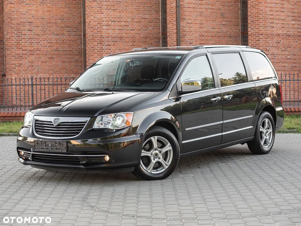 Lancia Voyager - 6