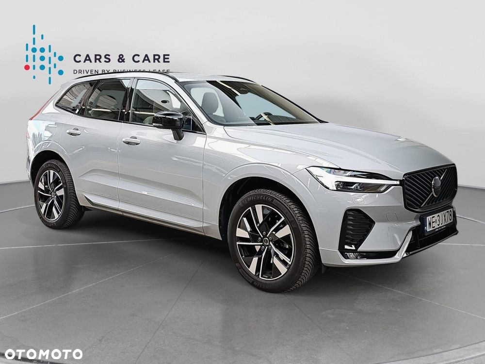 Volvo XC 60 B5 B AWD Plus Dark - 24