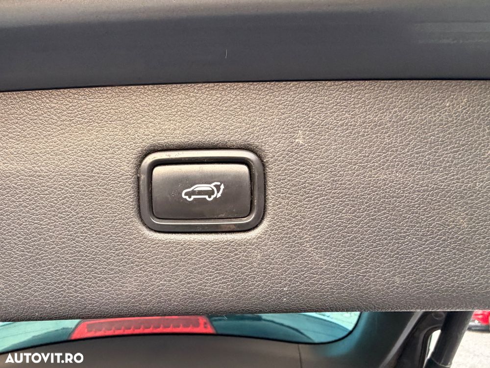 Hyundai Tucson 2.0 CRDI 4WD 6AT Style - 28