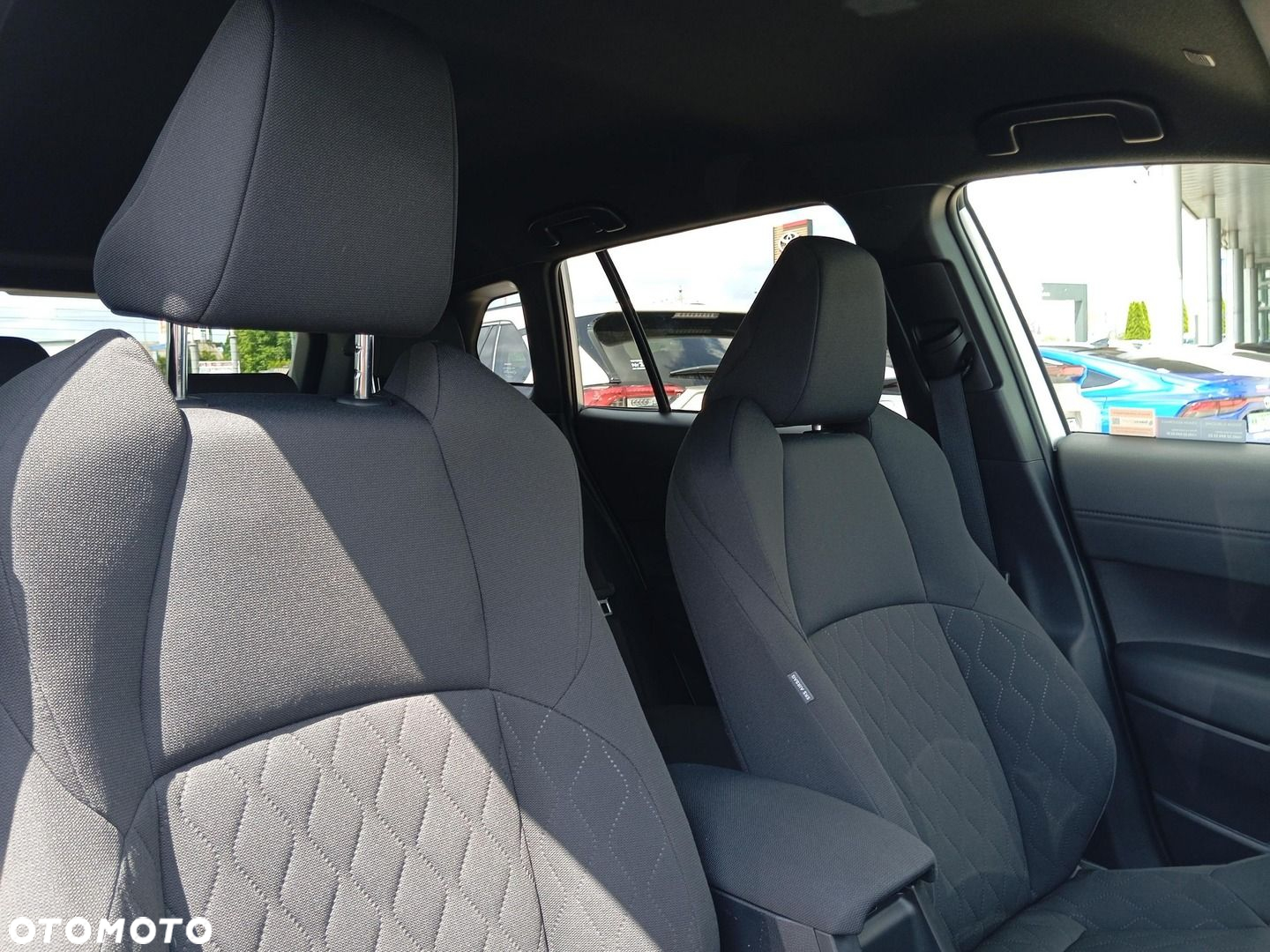 Toyota Corolla Cross - 12