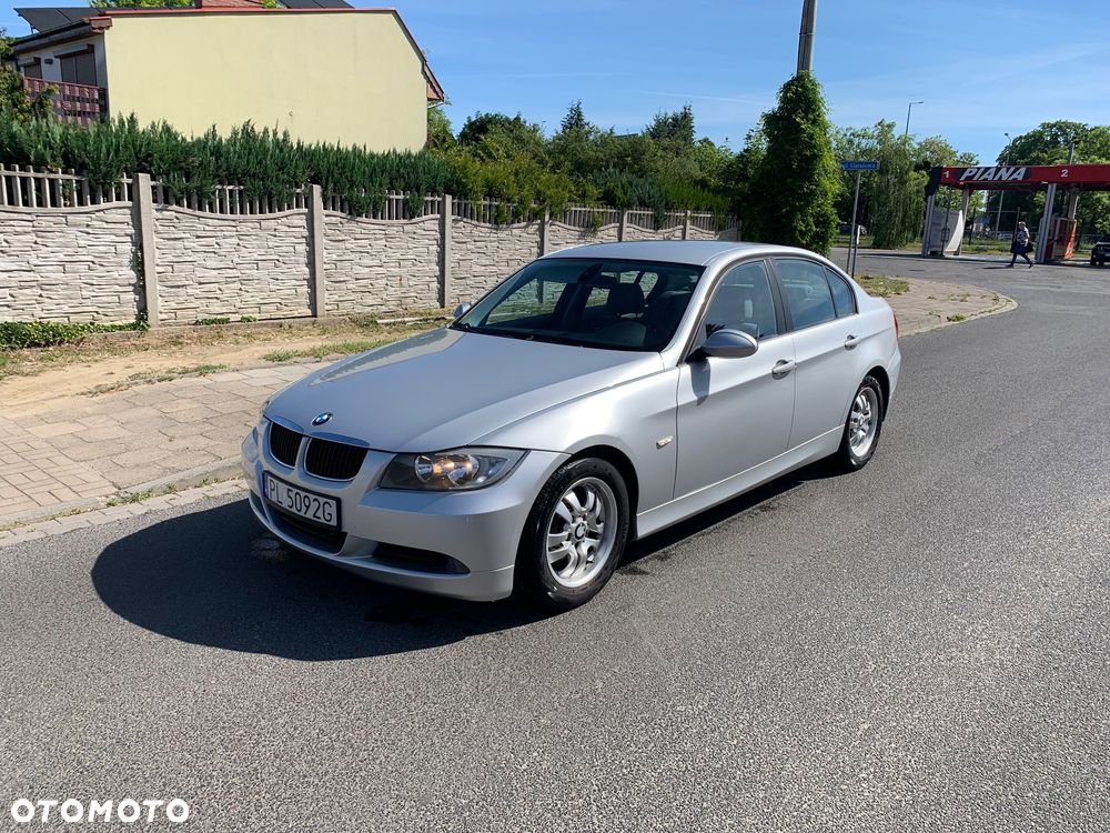 BMW Seria 3 318d - 1