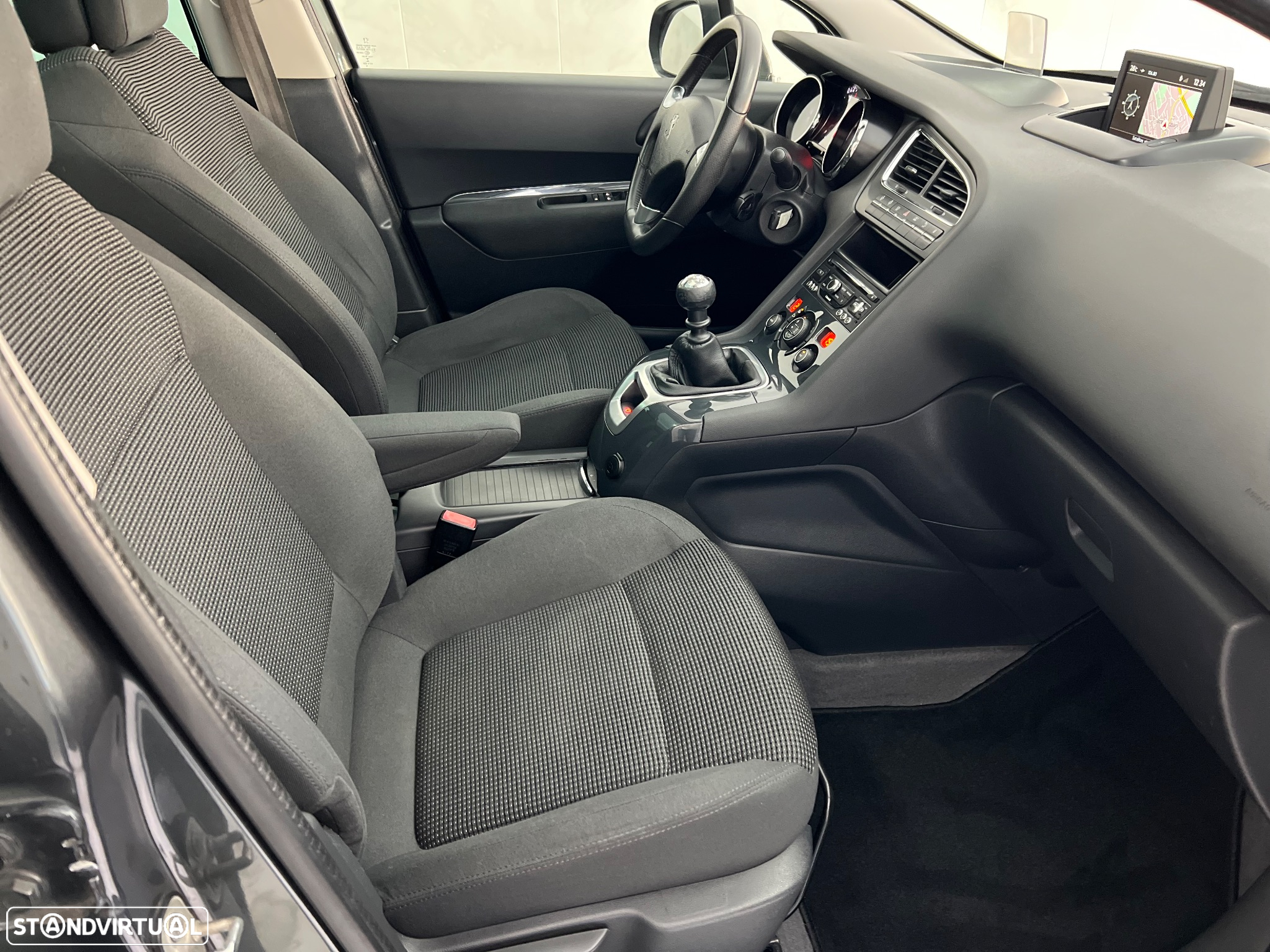 Peugeot 5008 1.6 BlueHDi Allure - 35