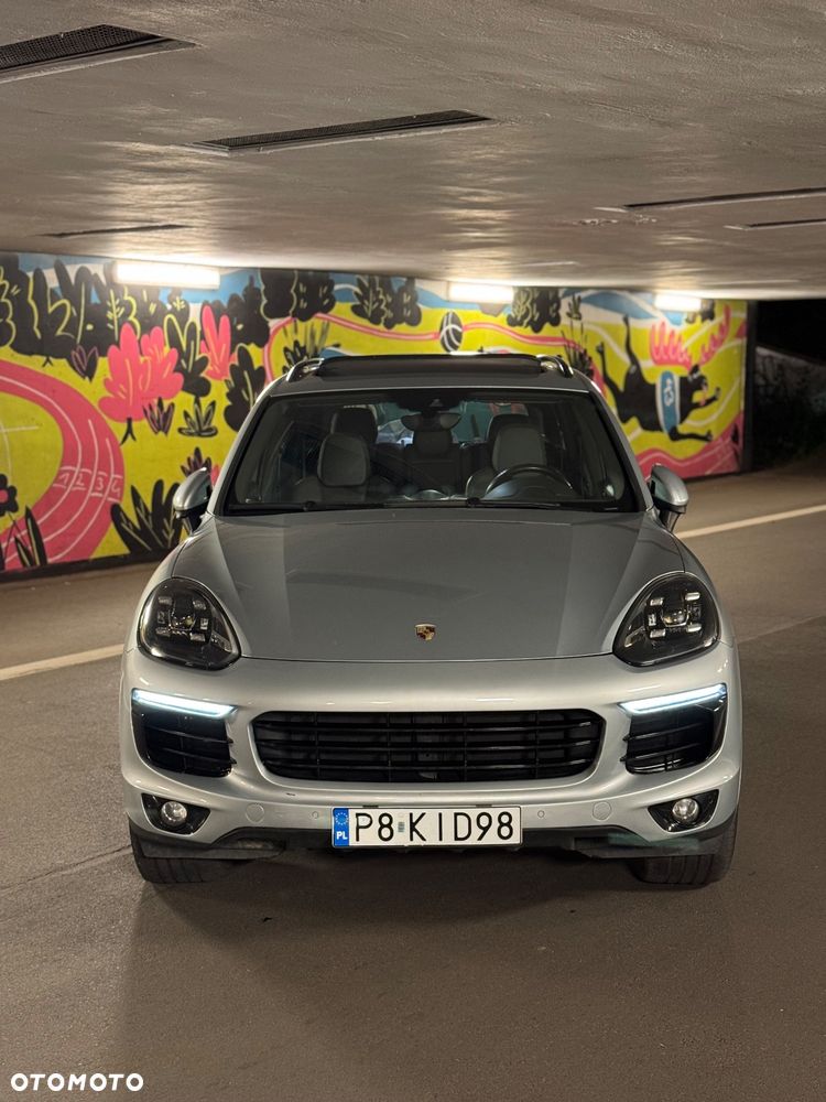 Porsche Cayenne Standard - 8