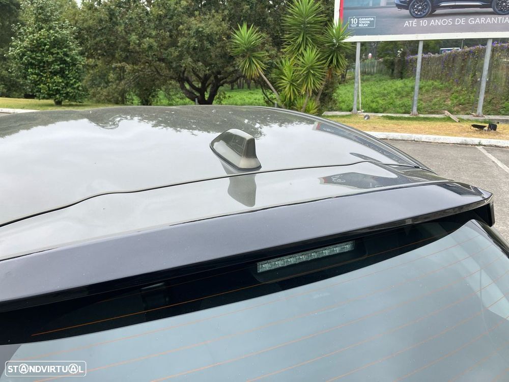 Toyota Yaris 1.5 HDF Comfort Plus - 24