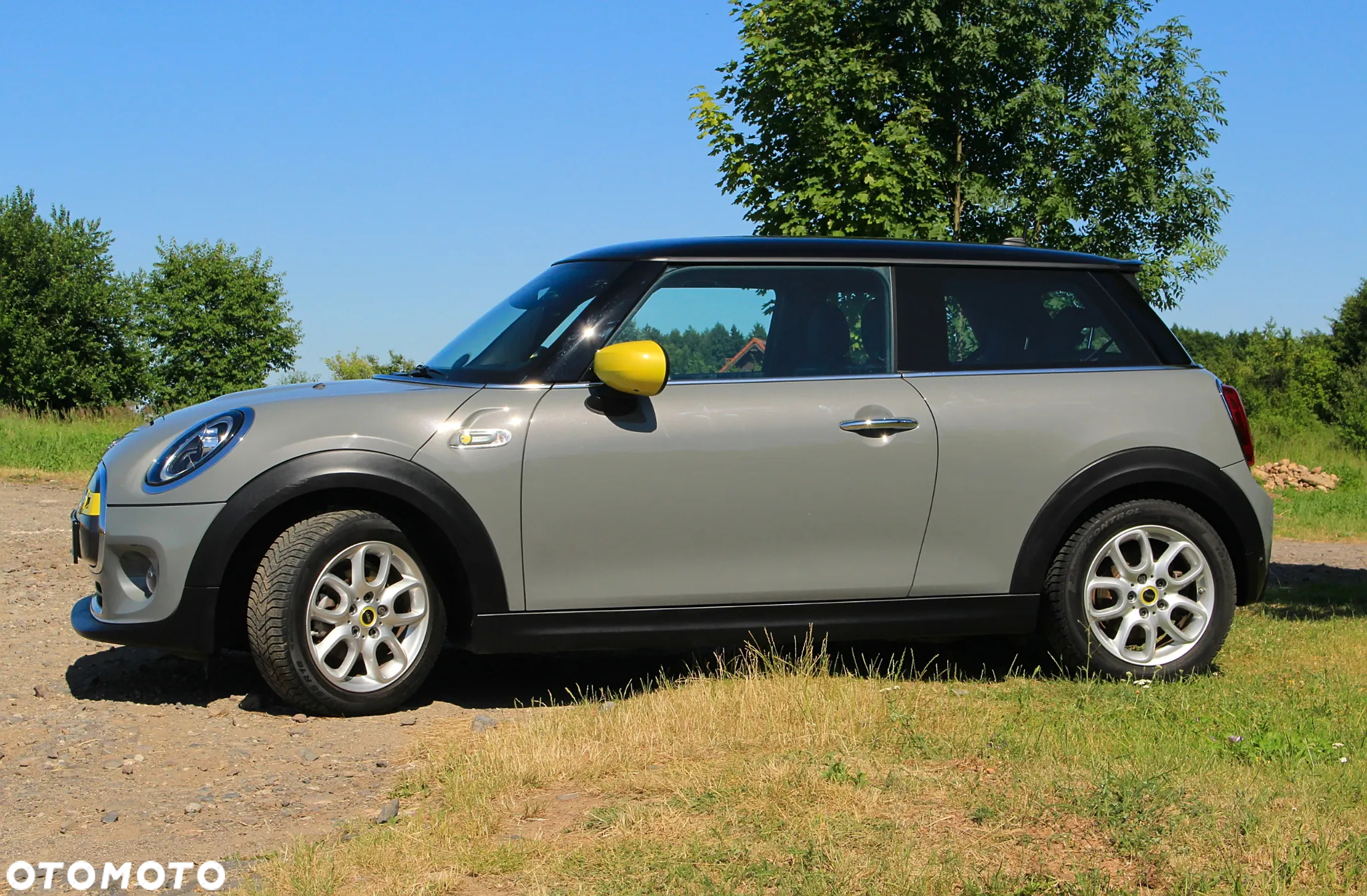 MINI Cooper SE Classic Trim - 14