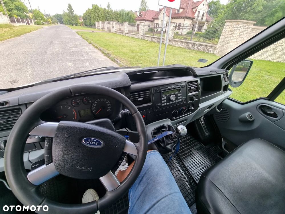 Ford Transit - 30