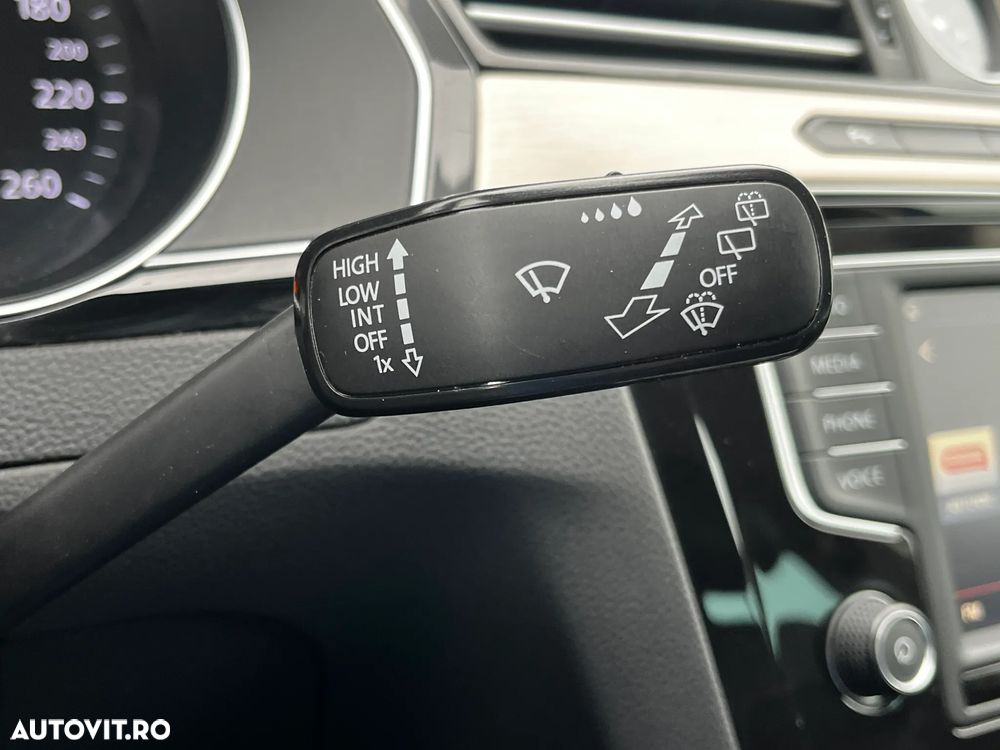 Volkswagen Passat - 19