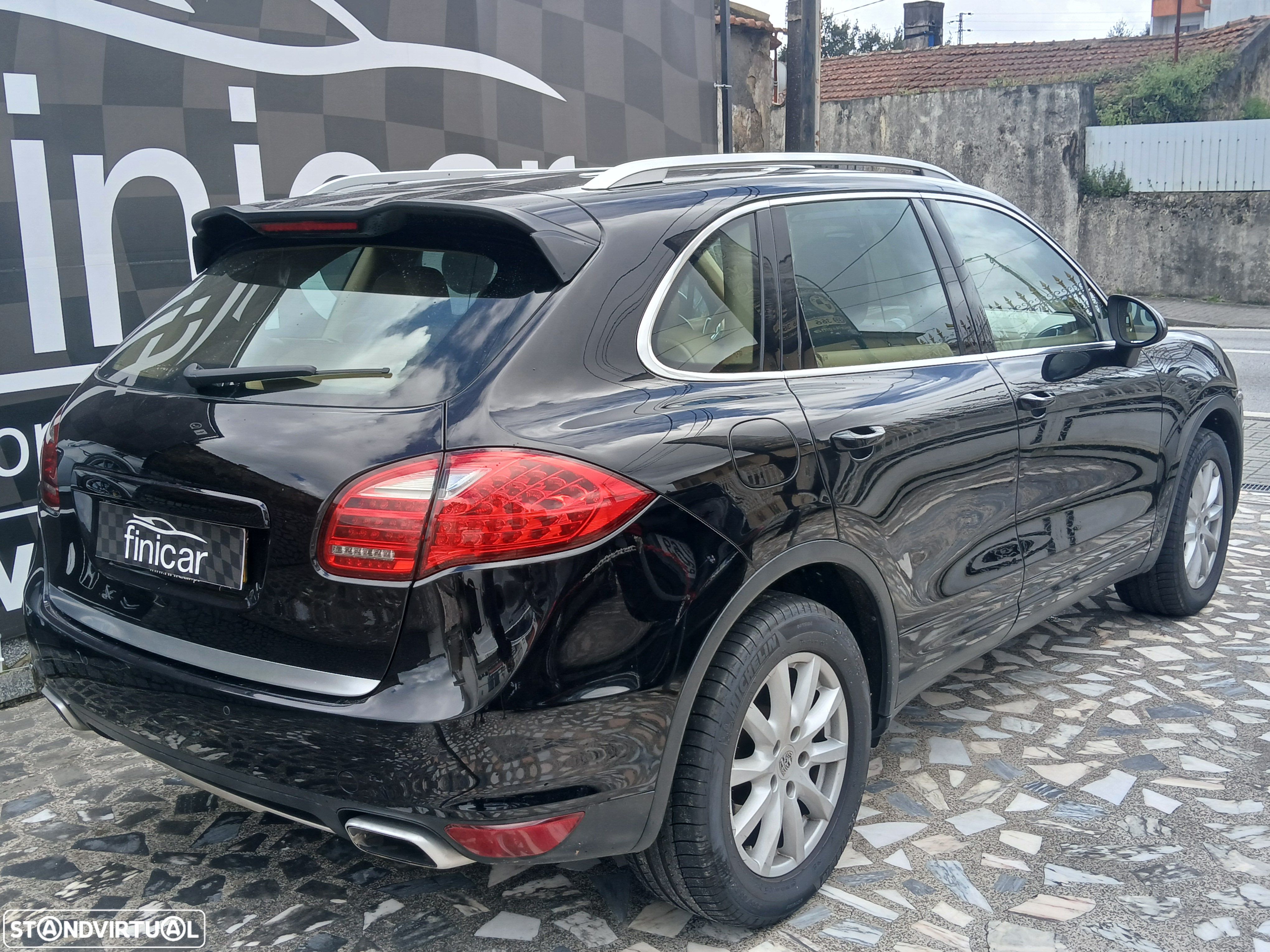Porsche Cayenne - 10