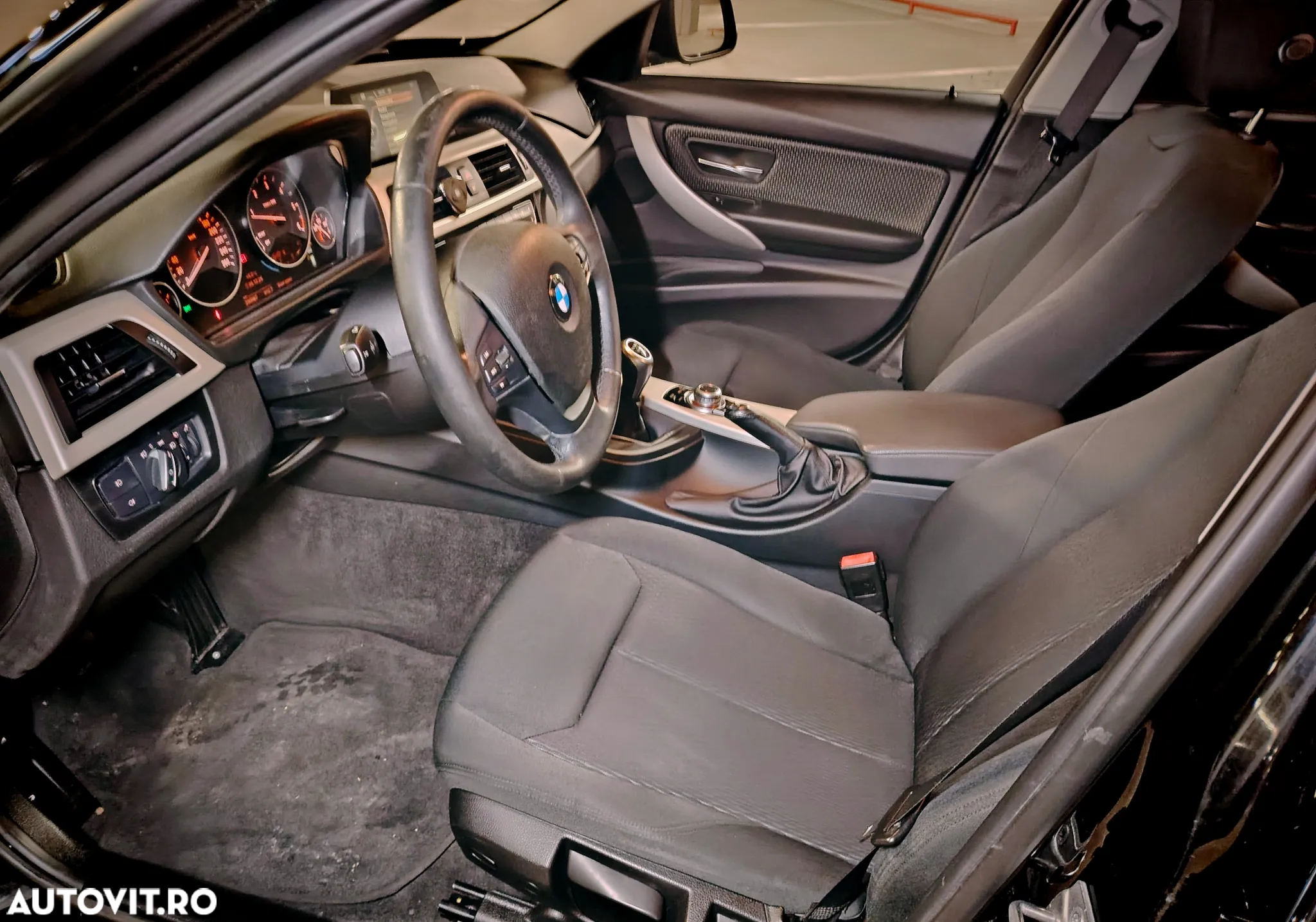 BMW Seria 3 316d Touring Advantage - 8