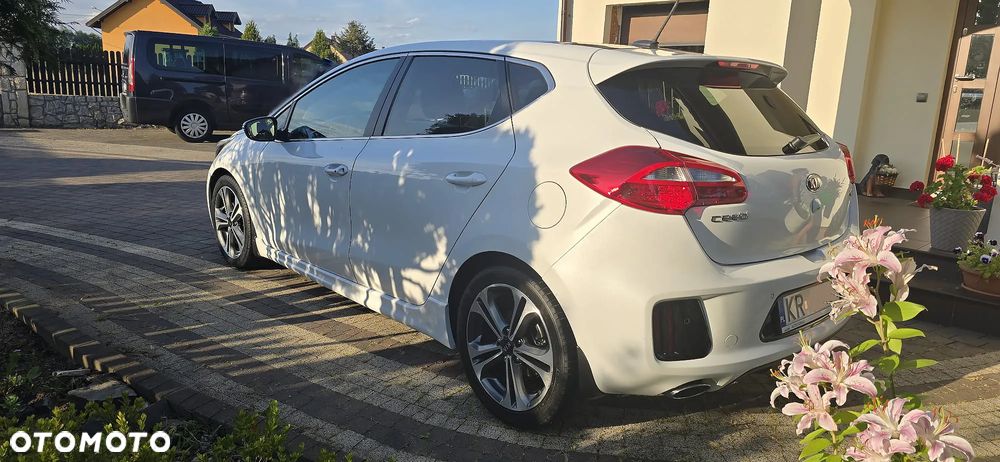 Kia Ceed 1.6 CRDi GT Line DCT - 4