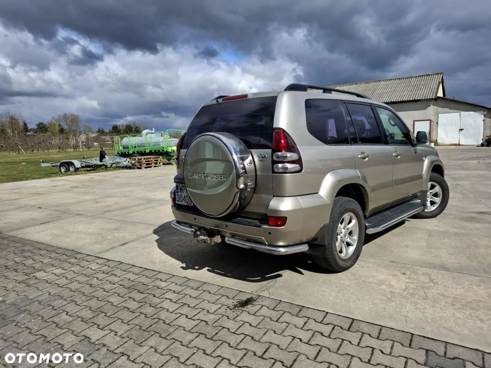 Toyota Land Cruiser - 10