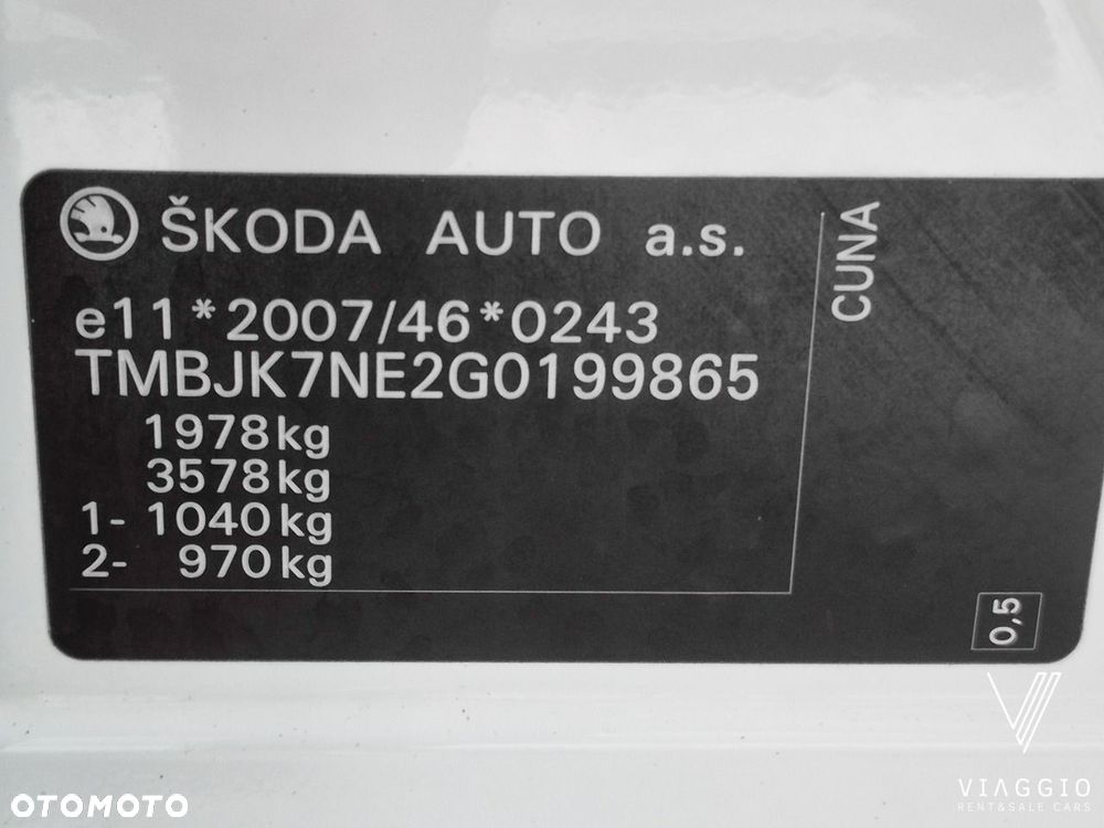 Skoda Octavia 2.0 TDI DSG RS - 6