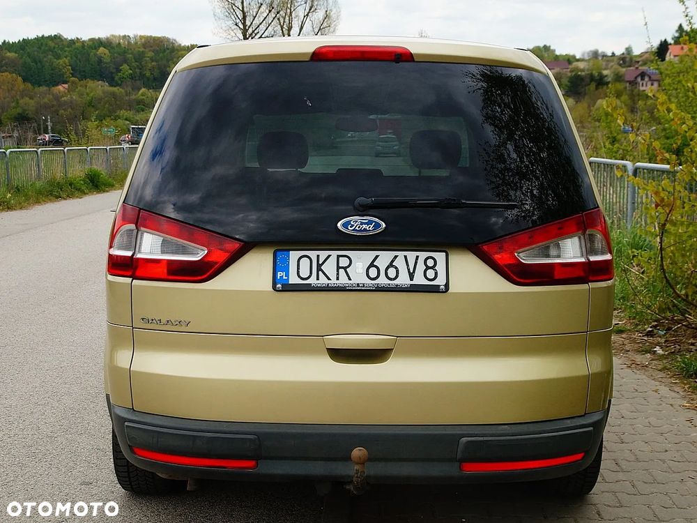 Ford Galaxy 2.0 Ghia - 6