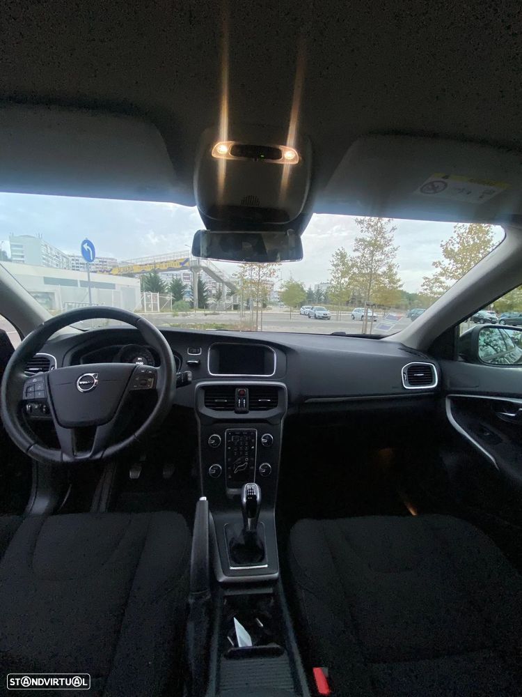 Volvo V40 D2 Kinetic - 14