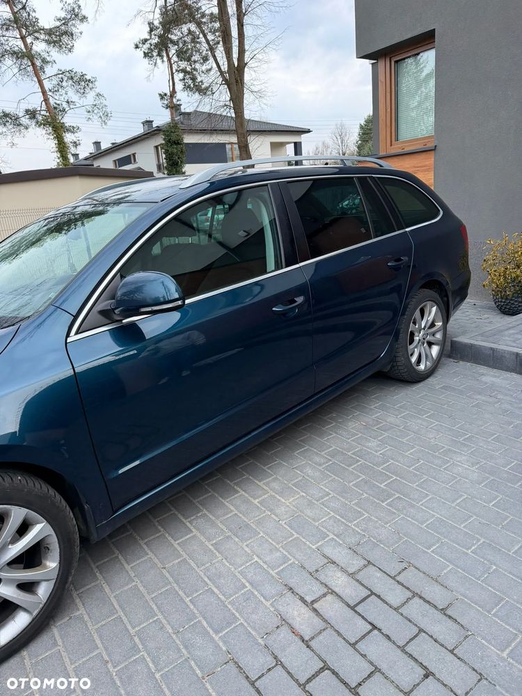 Skoda Superb 2.0 TDI 4x4 Elegance DSG - 4