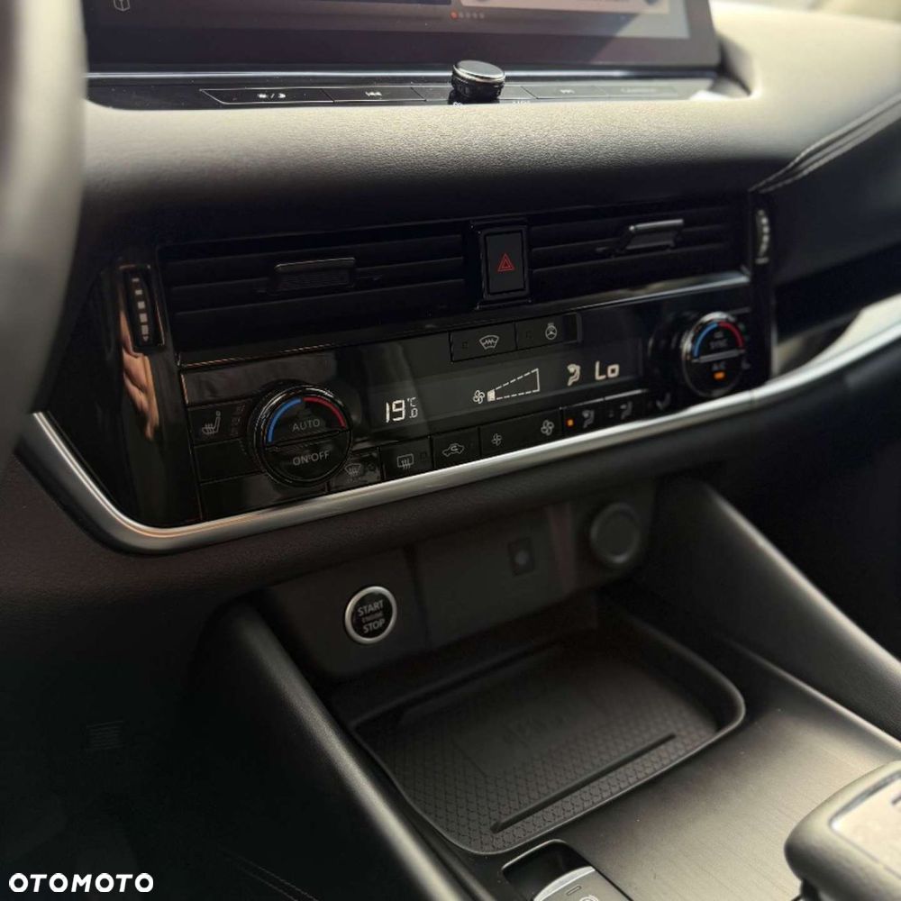 Nissan Qashqai 1.3 DIG-T MHEV Xtronic N-Connecta - 26